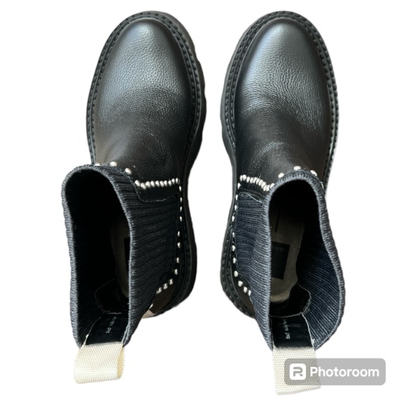SO COOL!! 😎 Dolce Vita “Hoven Stud H2O” waterproof chelsea boot black gray 7 - Picture 4 of 5
